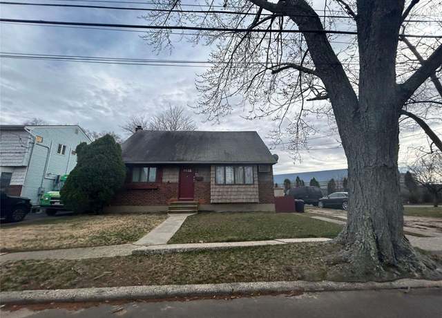 Property at 89 Sherman Ave, Bethpage, NY 11714, 4 beds, 3 baths