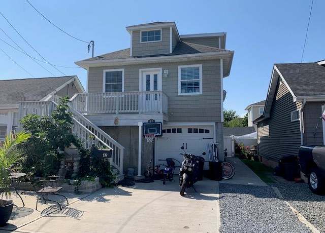 Property at 42 West Blvd, East Rockaway, NY 11518, 2 beds, 1 bath
