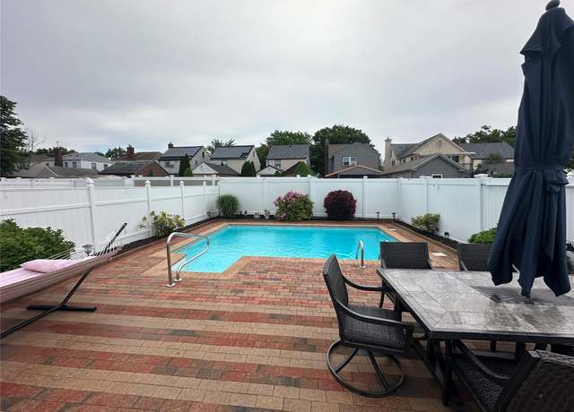 Property at 248-43 88th Rd, Bellerose, NY 11426, 4 beds, 2.5 baths