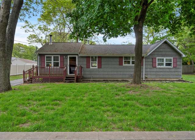 Property at 82 Seaside Ave, Patchogue, NY 11772, 4 beds, 2 baths