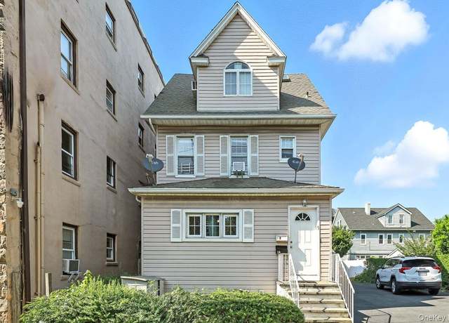 Property at 5 Dillon Rd, Larchmont, NY 10538, 7 beds, 3 baths