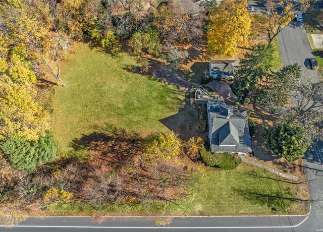 Property at 22 Broadway, Greenlawn, NY 11740, 4 beds, 1.5 baths