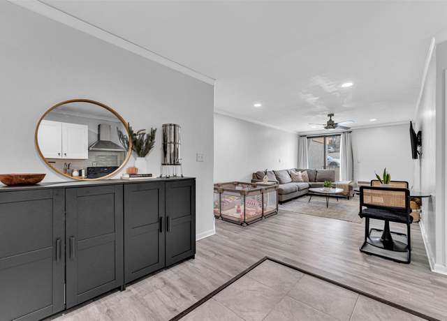 Property at 421 N Broadway #8, Yonkers, NY 10701, 1 bed, 1 bath
