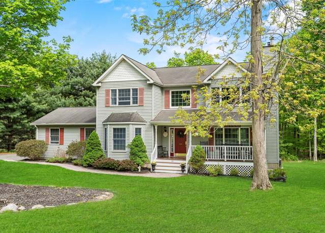 Property at 33 Sutherland Dr, Highland Mills, NY 10930, 4 beds, 2.5 baths