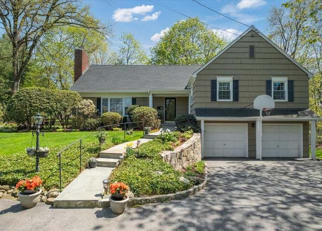 Property at 15 Scarsdale Farm Rd, Scarsdale, NY 10583, 4 beds, 3.5 baths