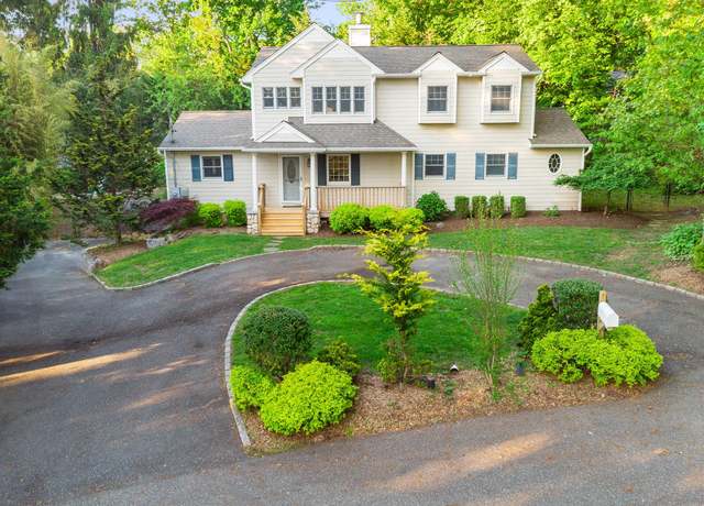 Property at 3 Hilltop Rd, Stony Brook, NY 11790, 4 beds, 2.5 baths