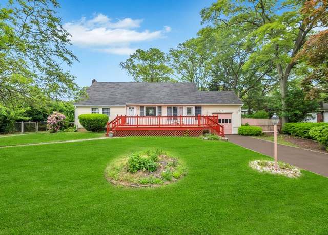 Property at 422 Glen Dr, Shirley, NY 11967, 3 beds, 2 baths