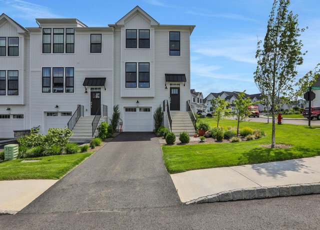 Property at 23 Champlain Way, Wappingers Falls, NY 12590, 3 beds, 3.5 baths