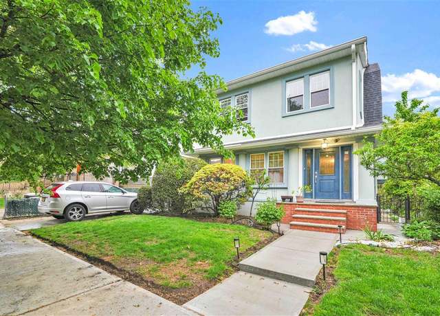 Property at 114 81st Ave, Kew Gardens, NY 11415, 5 beds, 4.5 baths