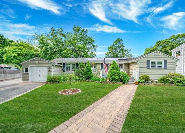 Property at 162 Parkwood Dr, Shirley, NY 11967, 2 beds, 1 bath