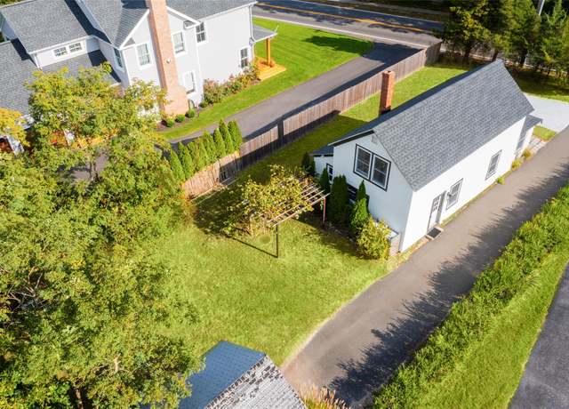 Property at 86 Old Country Rd, East Quogue, NY 11942, 2 beds, 1 bath