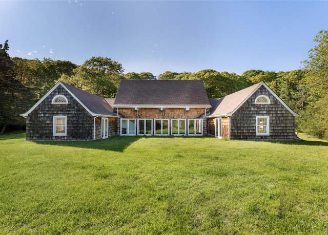 Property at 90 W Meadow Rd, East Setauket, NY 11733, 5 beds, 5 baths