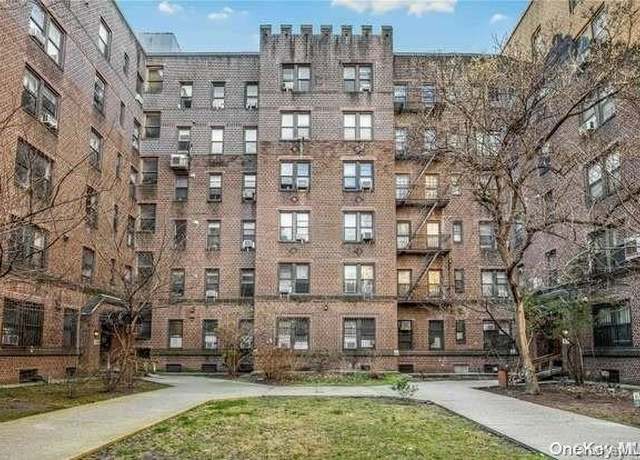 Property at 42-20 Kissena Blvd Unit C7, Flushing, NY 11355, 4 beds, 2 baths