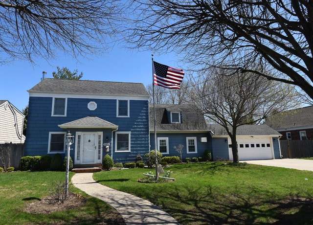 Property at 2533 Loftus Ave, Oceanside, NY 11572, 3 beds, 2 baths