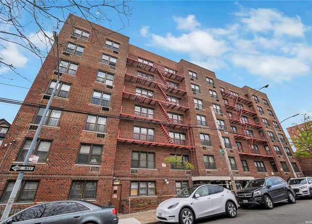 Property at 87-70 173rd St Unit 7D, Jamaica, NY 11432, 2 beds, 1 bath