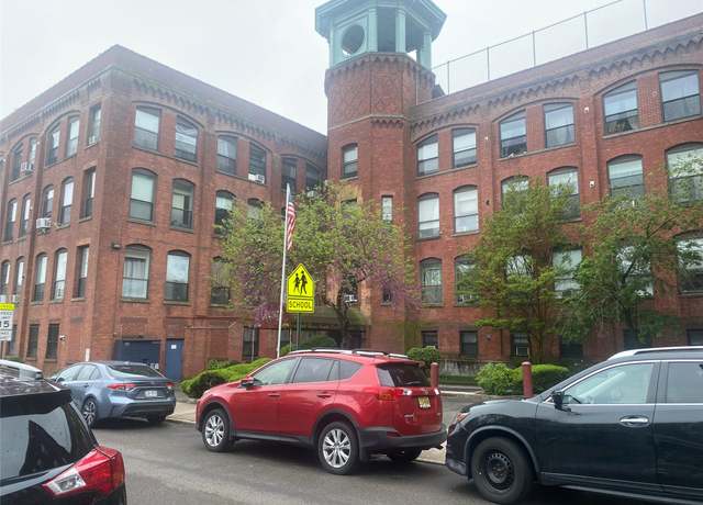 Property at 8410 101st St Unit 3U, Richmond Hill, NY 11418, 2 beds, 1 bath