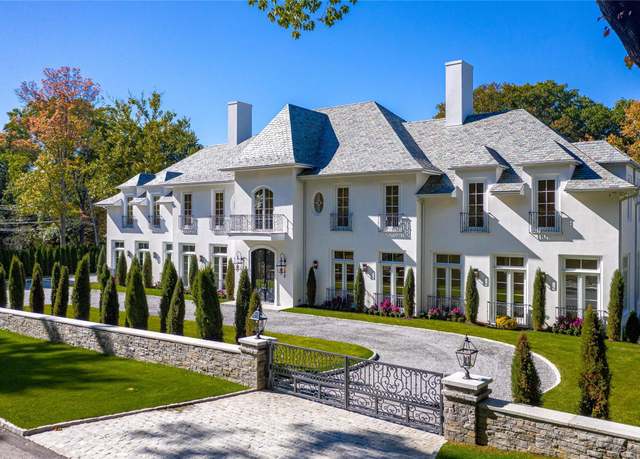 Property at 7 Carlton Rd, Bronxville, NY 10708, 5 beds, 6.5 baths