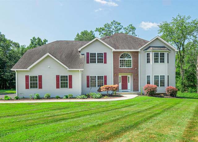 Property at 5 Allyson Ct, Goshen, NY 10924, 4 beds, 3 baths