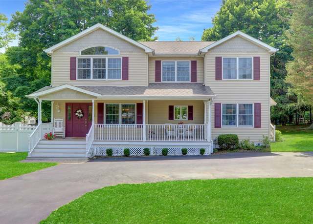 Property at 1 Willis Ave, Port Jefferson, NY 11777, 5 beds, 3 baths