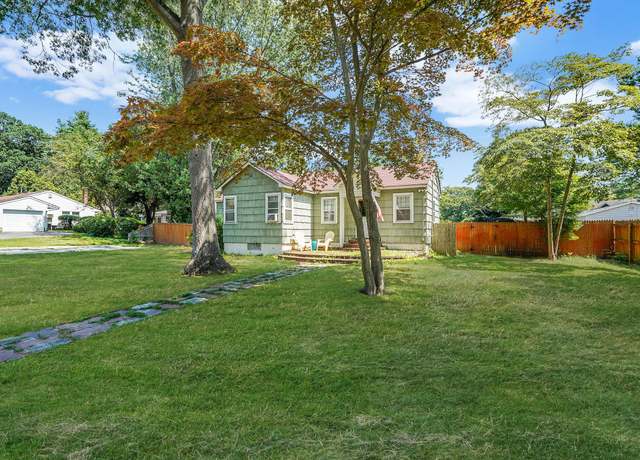 Property at 35 Oakland Ave, Miller Place, NY 11764, 2 beds, 1 bath