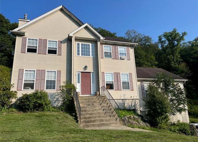 Property at 41 Hickory Rd, Sloatsburg, NY 10974, 3 beds, 2.5 baths