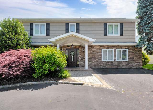 Property at 2985 Cheryl Rd, Merrick, NY 11566, 5 beds, 3.5 baths