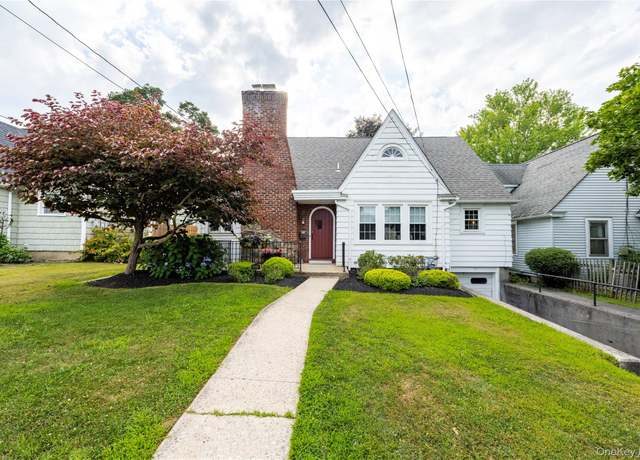 Property at 9 Crestwood Blvd, Poughkeepsie, NY 12603, 4 beds, 2 baths