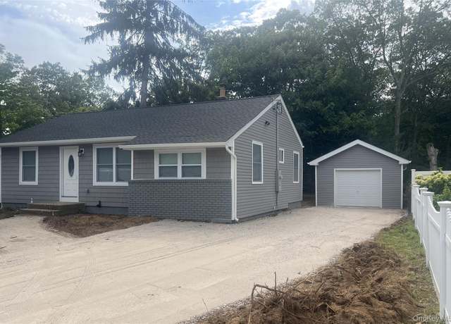 Property at 1140 Udall Rd, Bay Shore, NY 11706, 3 beds, 2 baths
