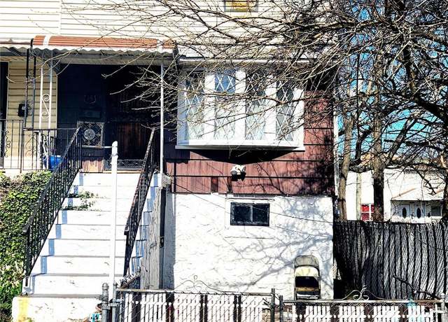 Property at 14 Williams Ct, Far Rockaway, NY 11691, 3 beds, 2 baths