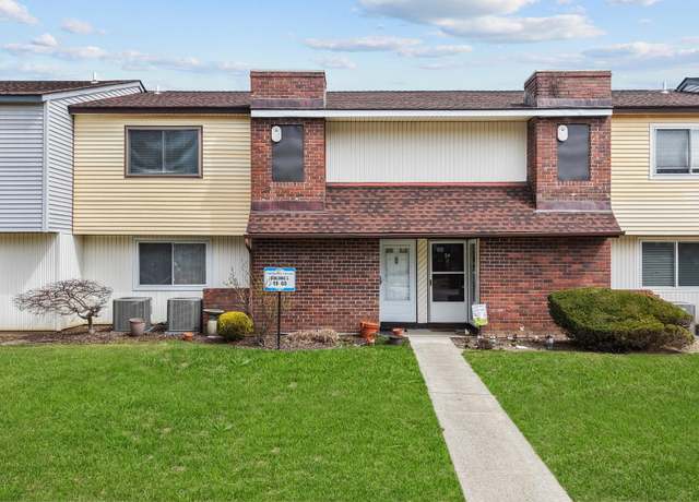 Property at 55 S Pointe Cir #55, Coram, NY 11727, 2 beds, 2 baths