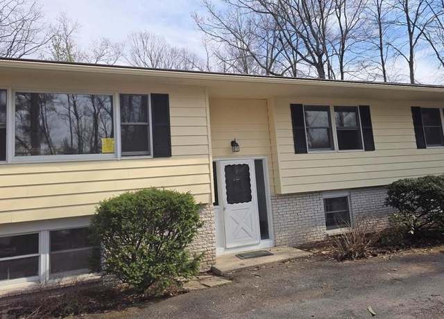 Property at 51 Glenerie Ln, Saugerties, NY 12477, 3 beds, 2.5 baths