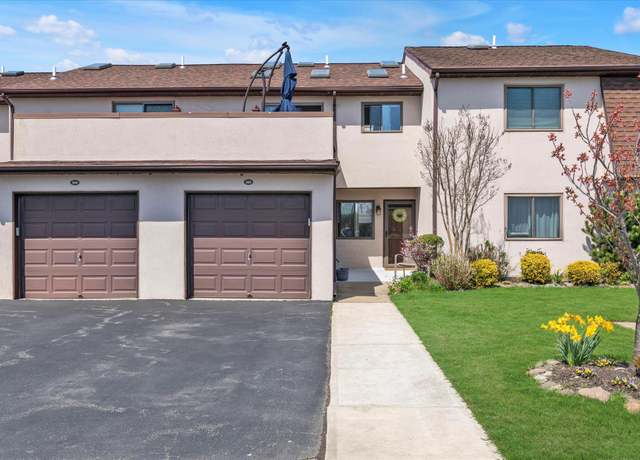 Property at 1 Anchorage Way #303, Freeport, NY 11520, 2 beds, 1.5 baths