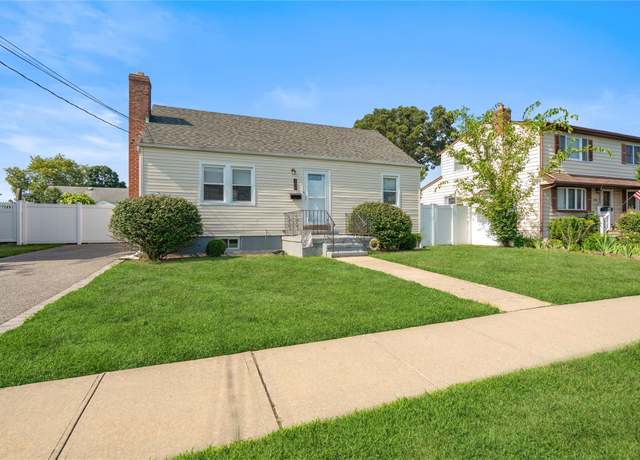 Property at 109 Plitt Ave, South Farmingdale, NY 11735, 2 beds, 1 bath