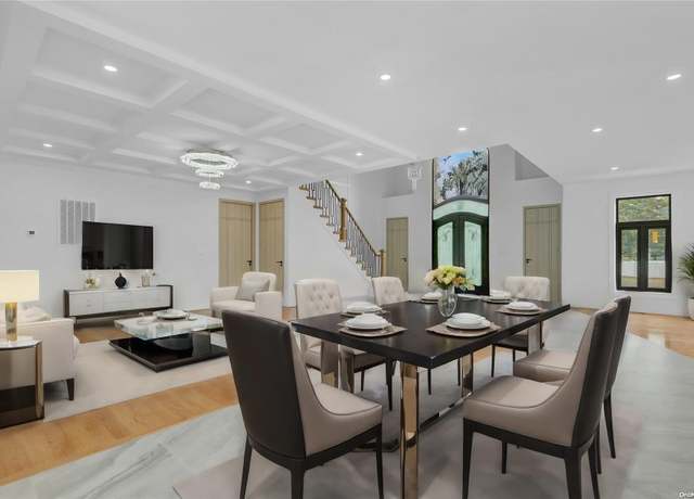 Property at 6 Kilmer Ave, Dix Hills, NY 11746, 5 beds, 5.5 baths