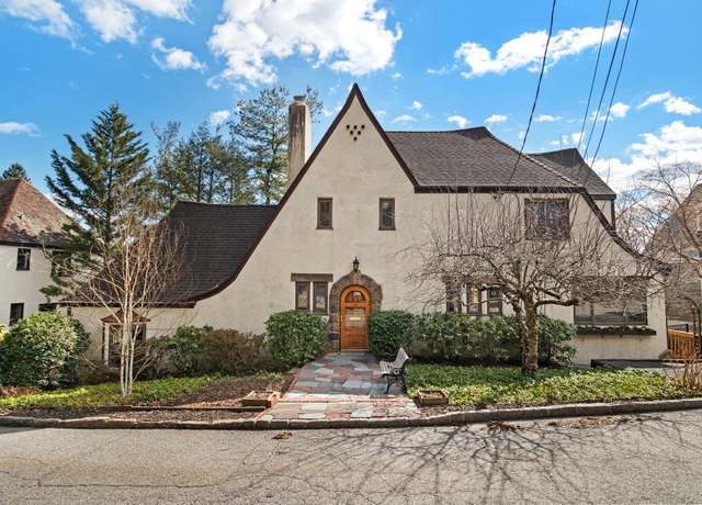 Property at 19 Wyndham Rd, Scarsdale, NY 10583, 3 beds, 2.5 baths