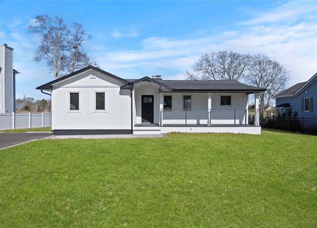 Property at 193 Holiday Blvd, Center Moriches, NY 11934, 3 beds, 2 baths