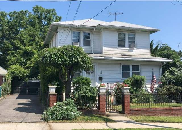 Property at 19 Bainton St, Yonkers, NY 10704, 4 beds, 2 baths