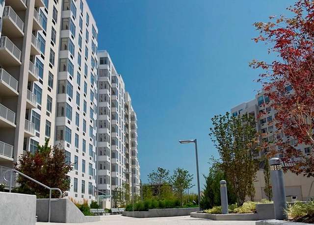 Property at 40-28 College Point Blvd #1203, Flushing, NY 11355, 2 beds, 2 baths