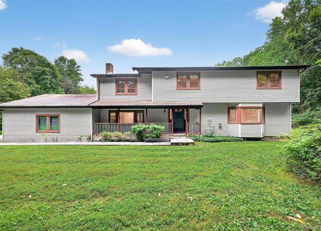 Property at 16 Flag Ln, Campbell Hall, NY 10916, 4 beds, 2.5 baths