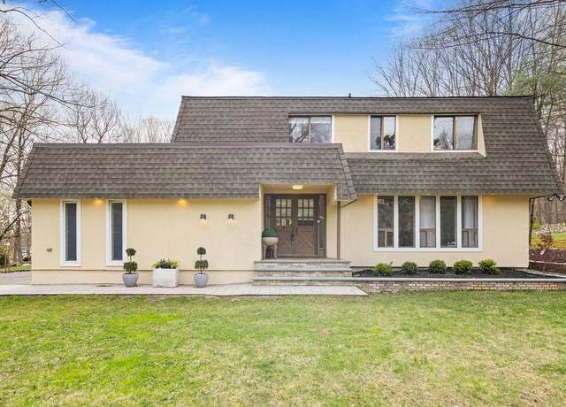 Property at 3 Footstep Ln, Pomona, NY 10970, 4 beds, 2.5 baths