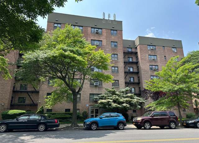 Property at 31-70 138th St Unit 2D, Flushing, NY 11354, 1 bed, 1 bath