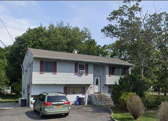 Property at 166 Allwood Ave, Central Islip, NY 11722, 6 beds, 2 baths