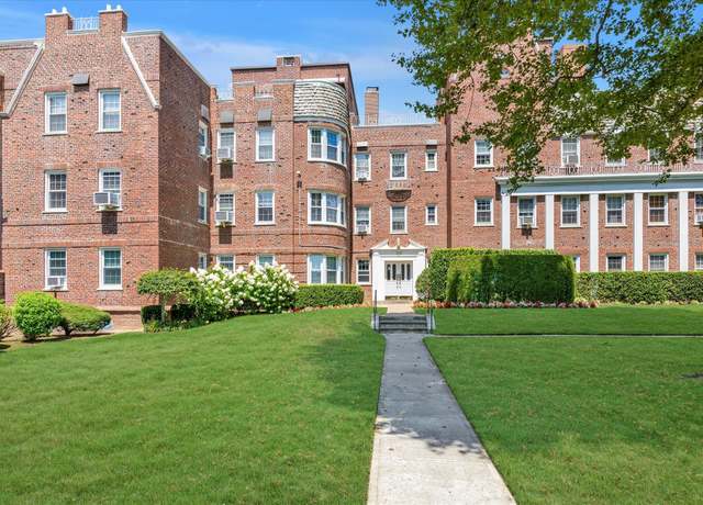 Property at 106 S Village Ave Unit 3A, Rockville Centre, NY 11570, 2 beds, 2 baths