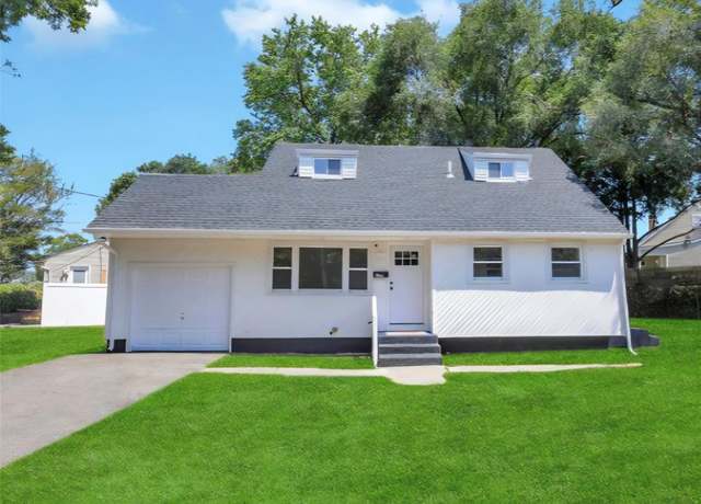 Property at 219 Front Ave, Brentwood, NY 11717, 4 beds, 3 baths