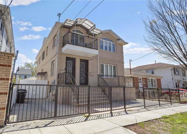 Property at 158-36 77th Rd, Fresh Meadows, NY 11366, 6 beds, 5 baths