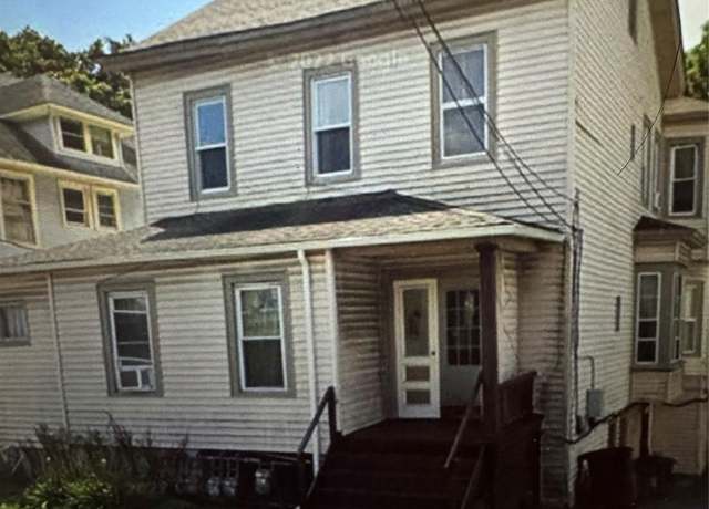Property at 122 W Main St, Middletown, NY 10940, 6 beds, 4 baths