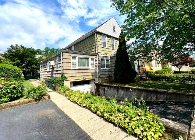 Property at 113 Clunie Ave, Yonkers, NY 10703, 5 beds, 3 baths