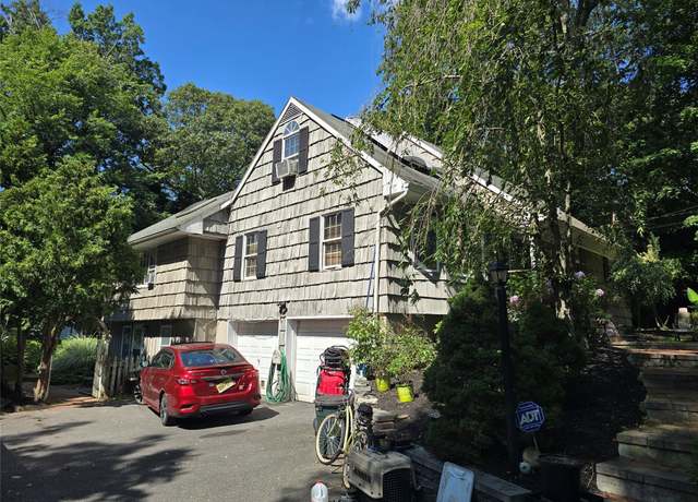 Property at 9 Hillsview Rd, Stony Brook, NY 11790, 6 beds, 5 baths