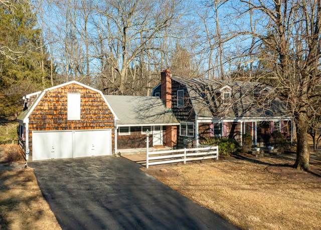 Property at 4 Mcallister Dr, Pleasant Valley, NY 12569, 4 beds, 2.5 baths