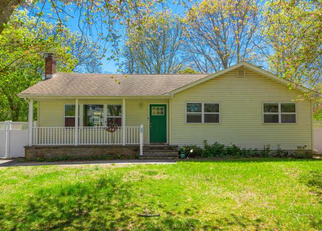 Property at 72 Tipton Dr E, Shirley, NY 11967, 3 beds, 1 bath